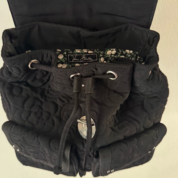 Vera Bradley Quilted Floral Amy Backpack Black Drawstring Essential Bag Boho - Picture 7 of 16